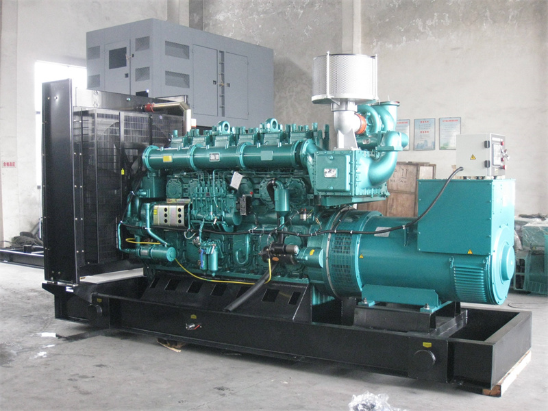 英山200KW 柴油发电机的油耗是多少?
