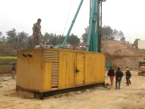 英山如何判断水冷式机油散热器密封件是否需要更换?